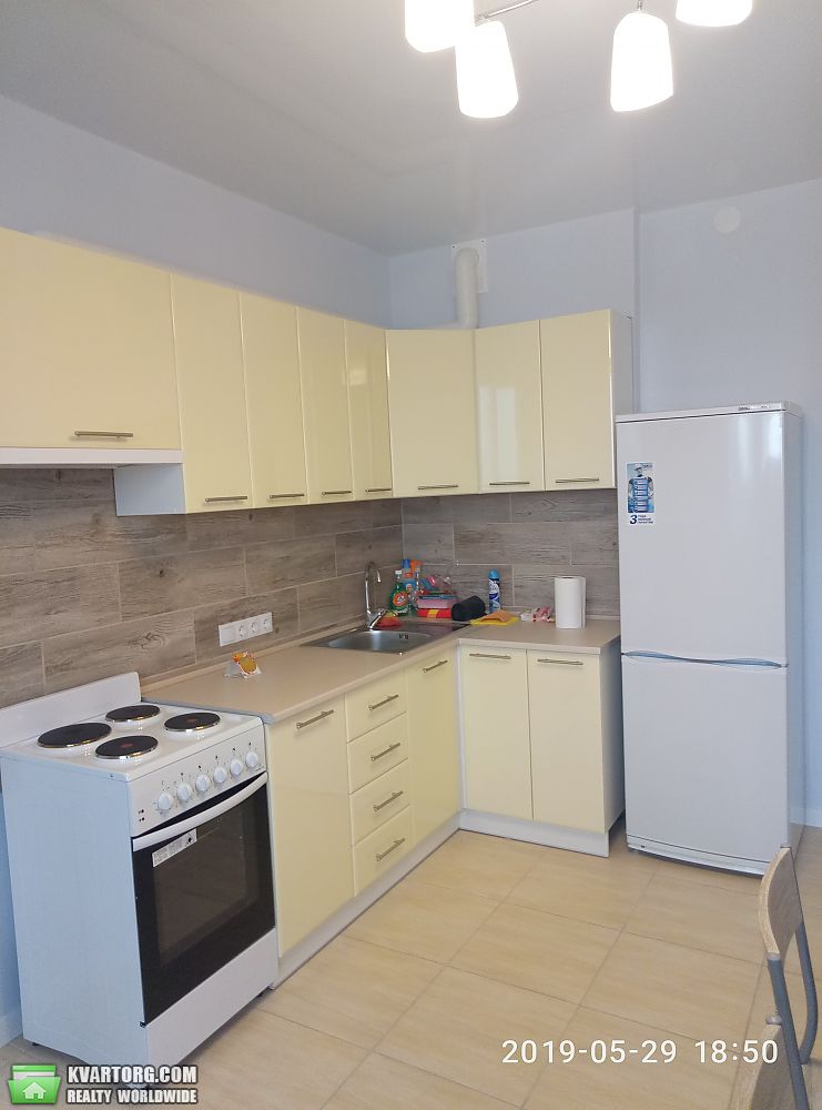 Rent out 1-room apartment. Киев,  Харьковское шоссе — photo 2