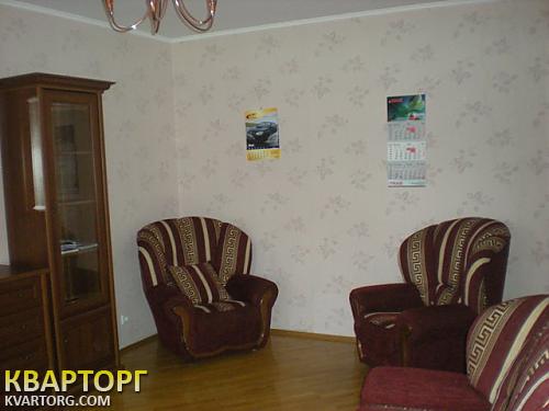 Rent out 2-room apartment. Киев, Котовского ул. — photo 7