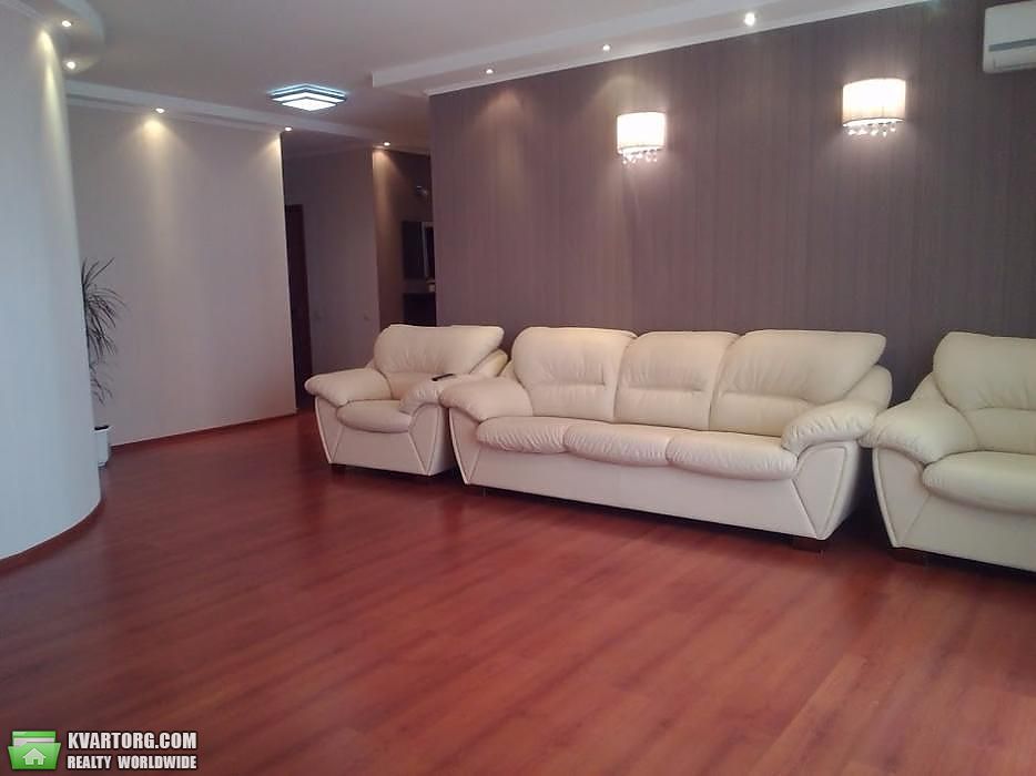 Sell 3-room apartment. Киев,  Цветаевой — photo 1