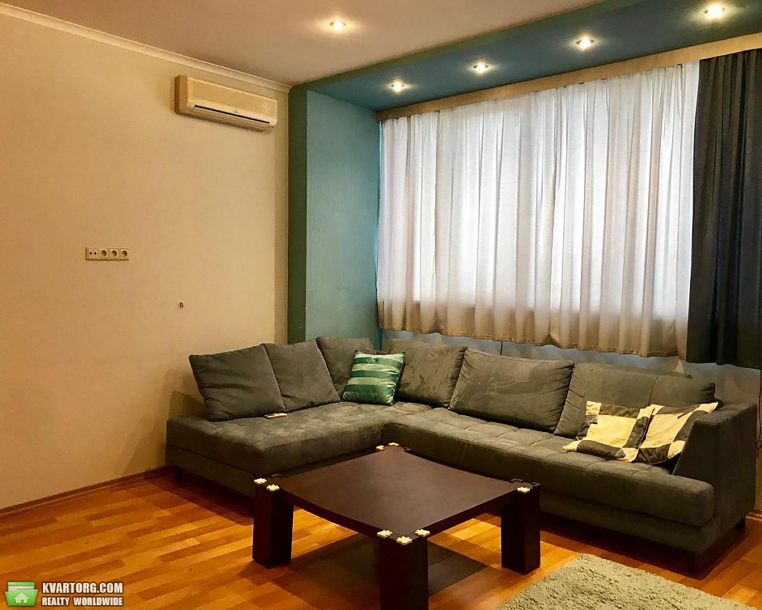 Rent out 3-room apartment. Киев, Шептицкого — photo 1