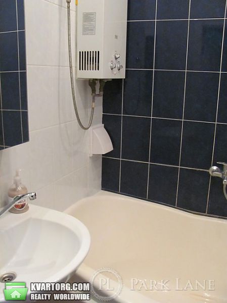Sell 2-room apartment. Киев, Довженко — photo 8