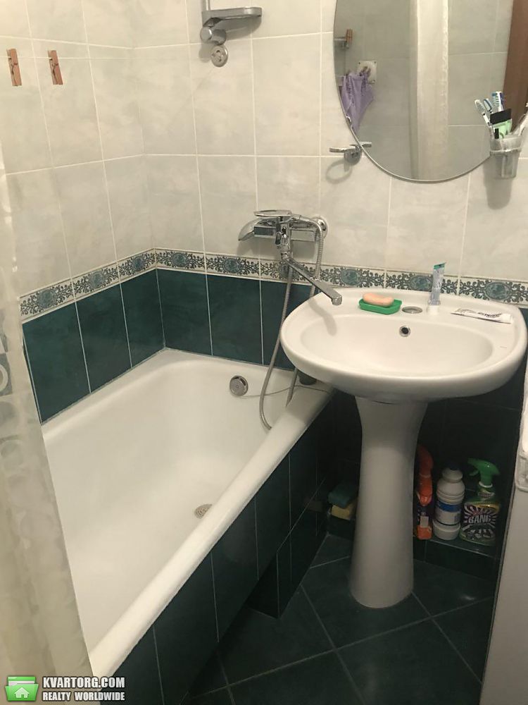 Sell 2-room apartment. Киев,  Глебова — photo 1