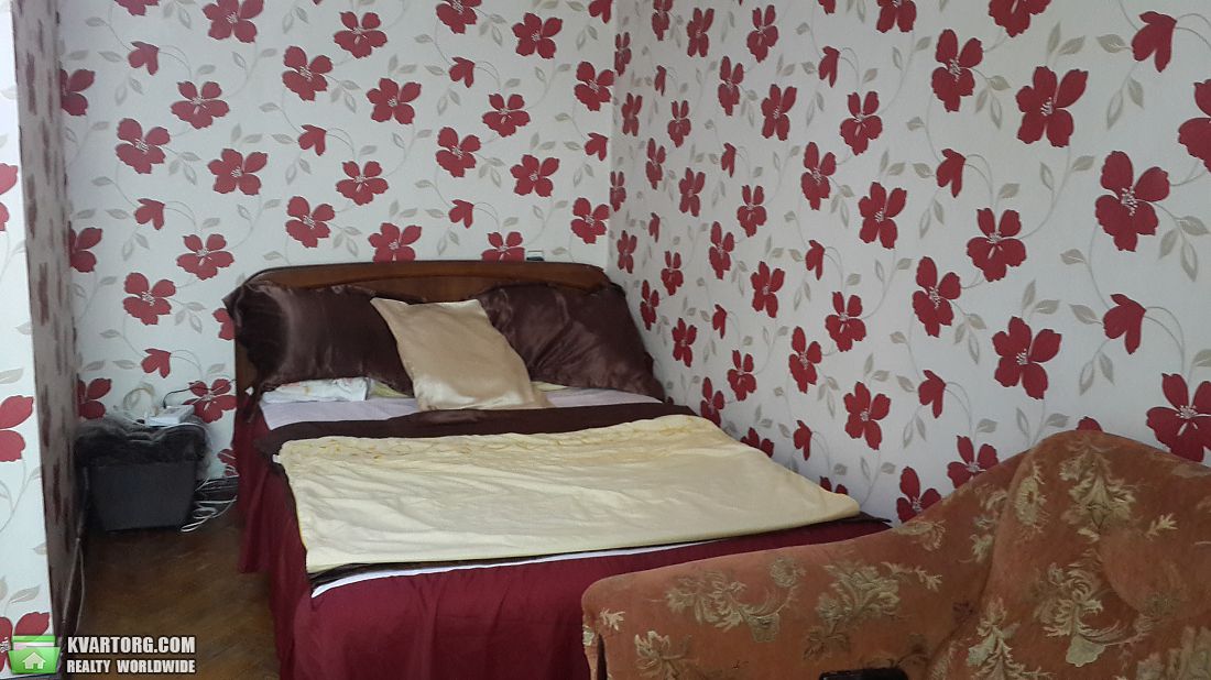 Rent out 1-room apartment. Киев, Кирилловская ул. — photo 2
