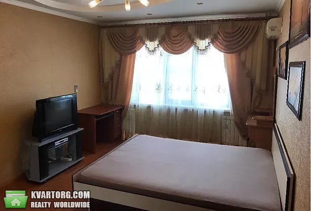 Rent out 1-room apartment. Киев,  Жмеринская — photo 3