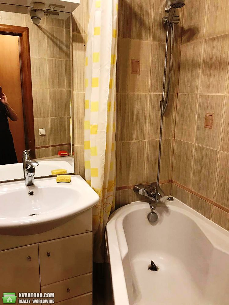 Rent out 2-room apartment. Киев, ипсилантиевский пер. — photo 7