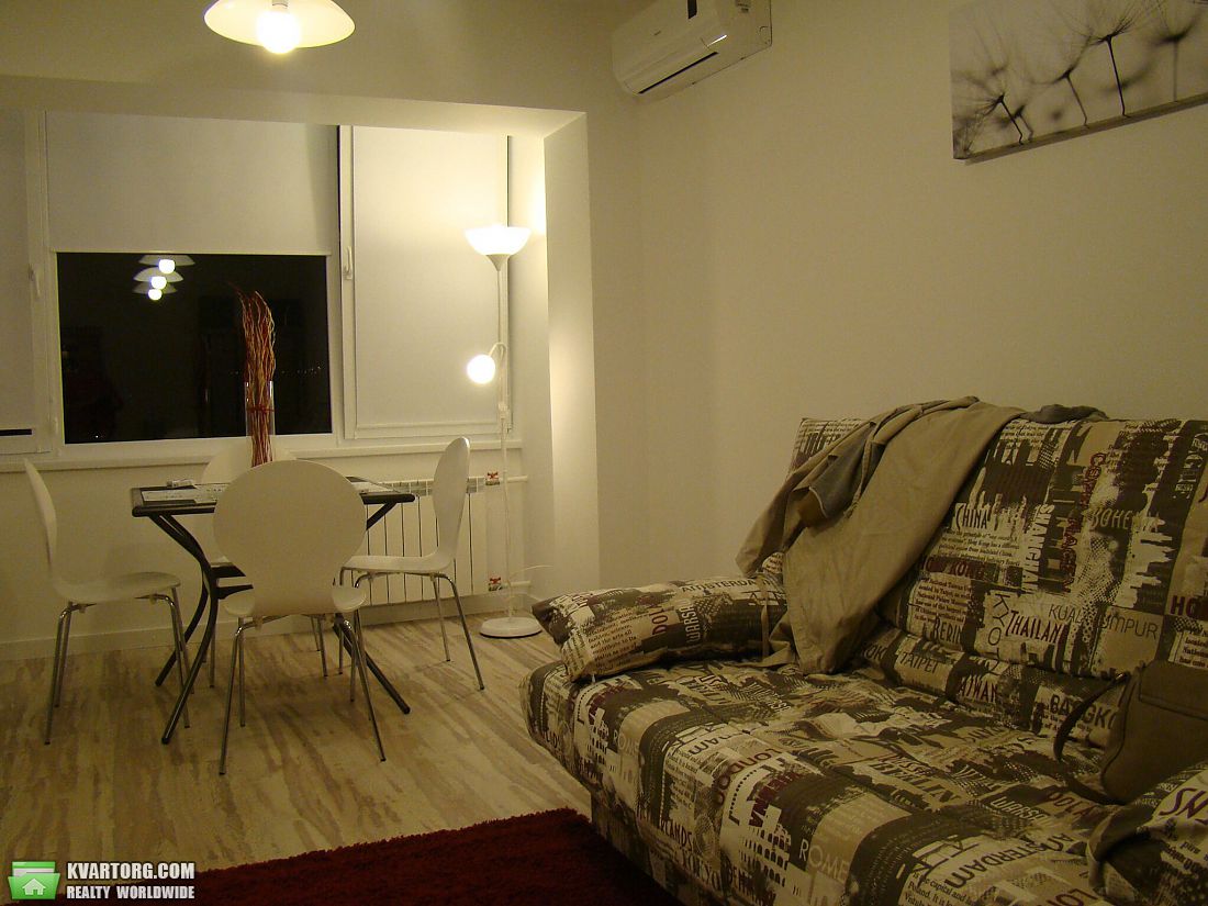 Rent out 1-room apartment. Киев, Флоренции — photo 3