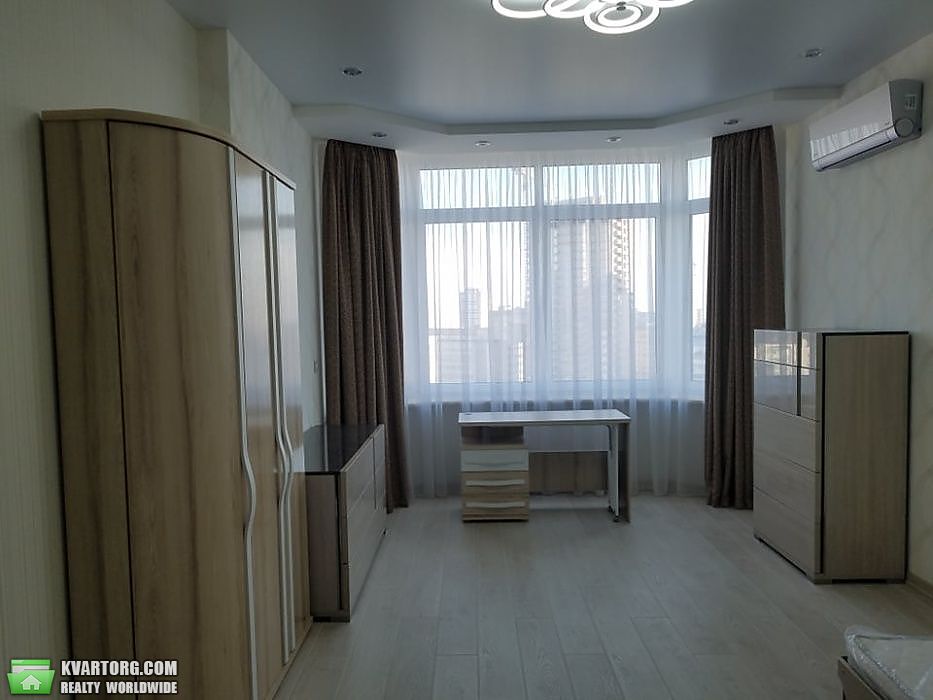 Rent out 3-room apartment. Киев, Коновальца — photo 9