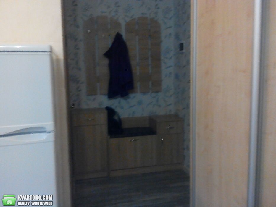 Rent out 1-room apartment. Киев, Береговая — photo 4