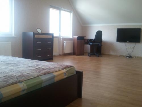 Rent out house. Киев, Краснодонская — photo 7