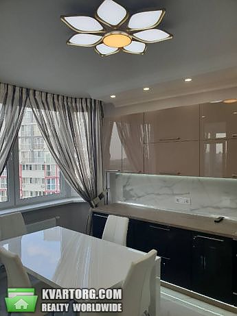 Rent out 3-room apartment. Киев, Олени Пчилки — photo 6