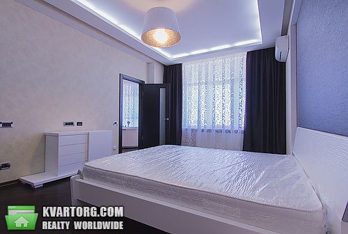 Rent out 4-room apartment. Киев, Драгомирова ул. — photo 3