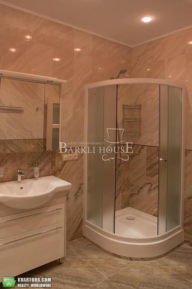 Rent out 4-room apartment. Киев,  Щекавицкая — photo 10