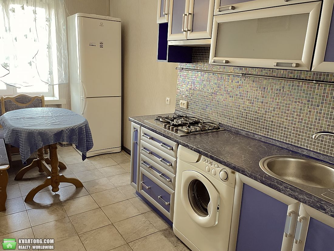Rent out 2-room apartment. Киев,  Бехтеревский пер — photo 5