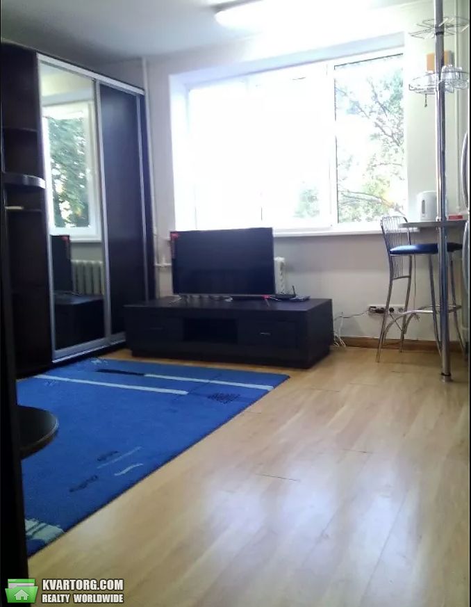 Rent out 1-room apartment. Киев,  Лабораторный пер — photo 4