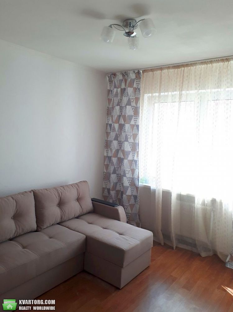Rent out 2-room apartment. Киев,  Гмыри — photo 3