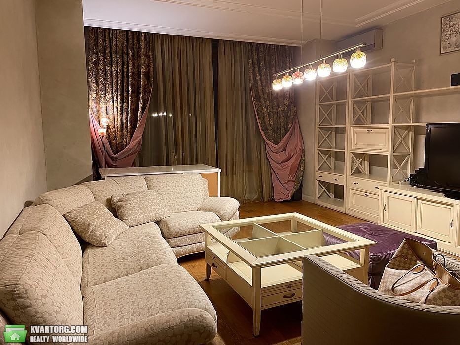 Rent out 3-room apartment. Киев,  Жилянская — photo 4