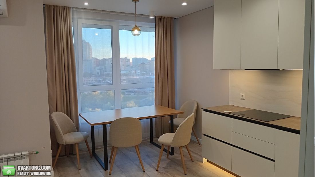 Rent out 2-room apartment. Киев, Драгомирова — photo 2