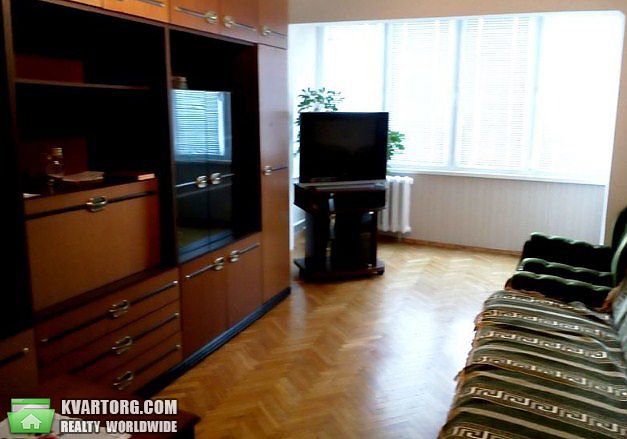 Rent out 2-room apartment. Киев,  Русановская наб — photo 8