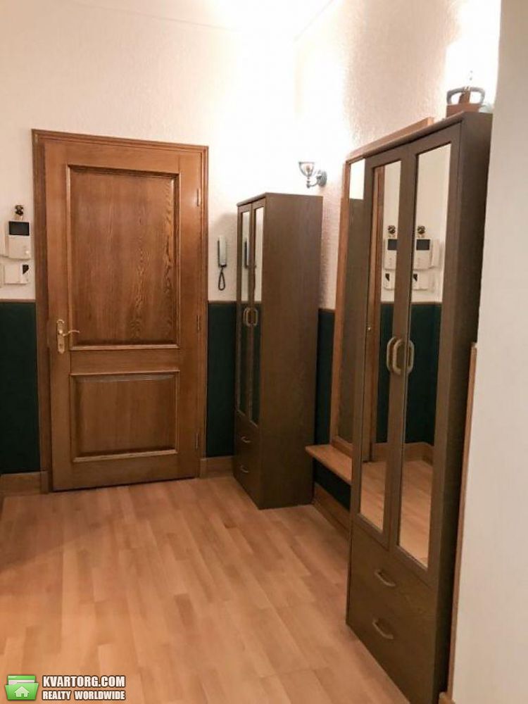 Rent out 4-room apartment. Киев,  Богомольца — photo 10