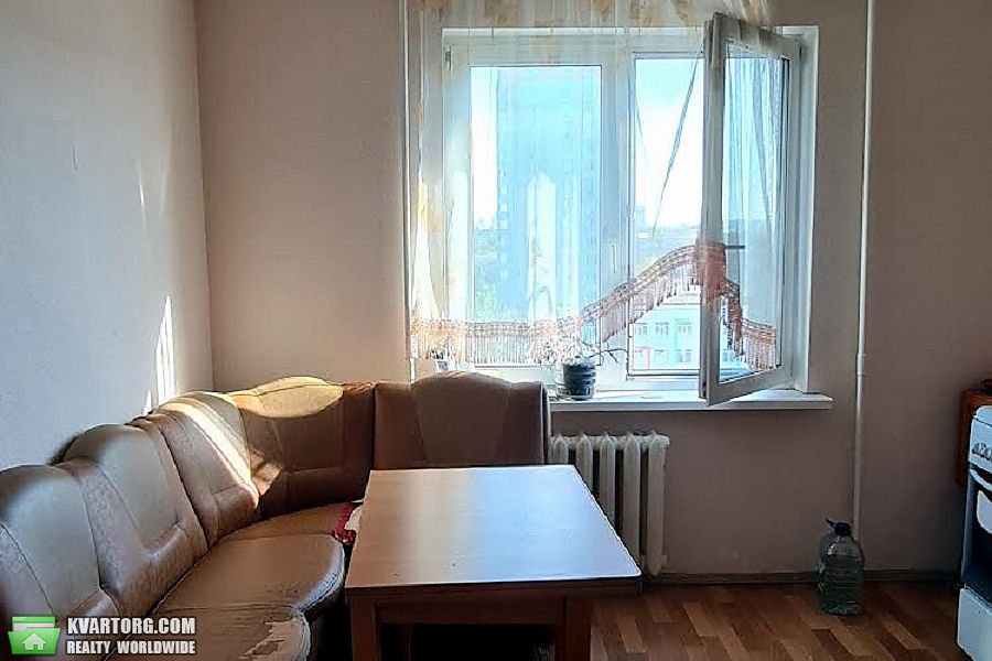 Sell 2-room apartment. Киев,  Краковская — photo 3
