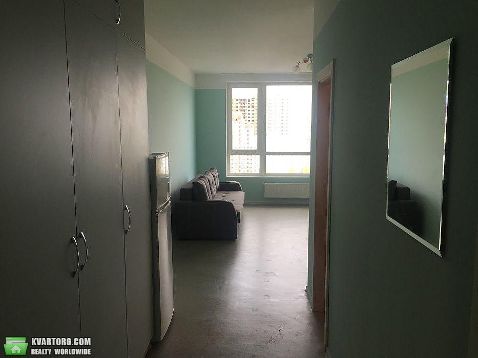 Rent out 1-room apartment. Киев,  Днепродзержинская — photo 2