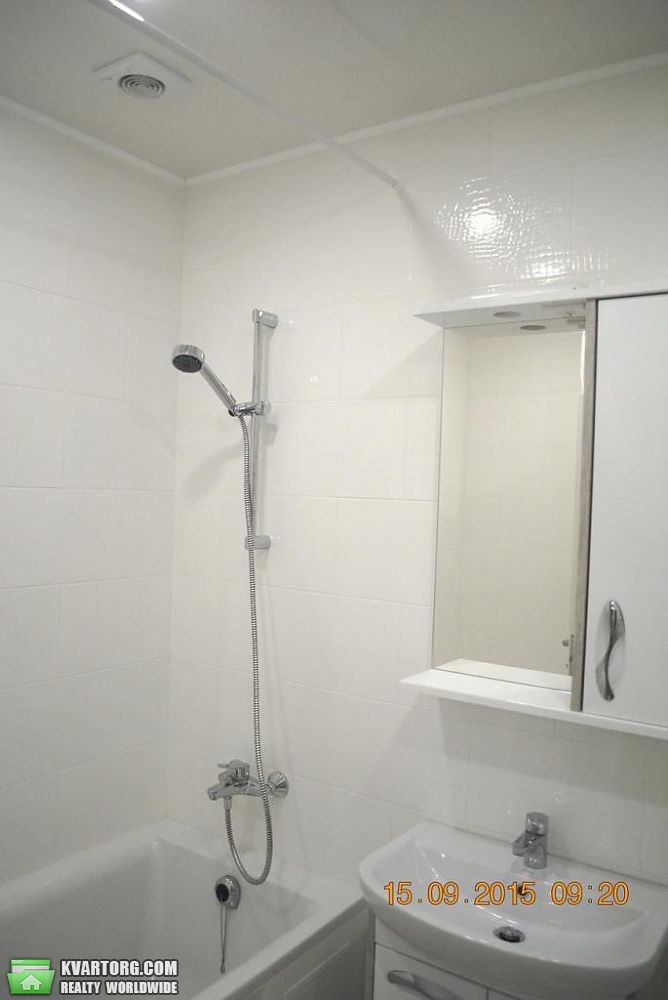 Rent out 2-room apartment. Киев,  Черновола — photo 8