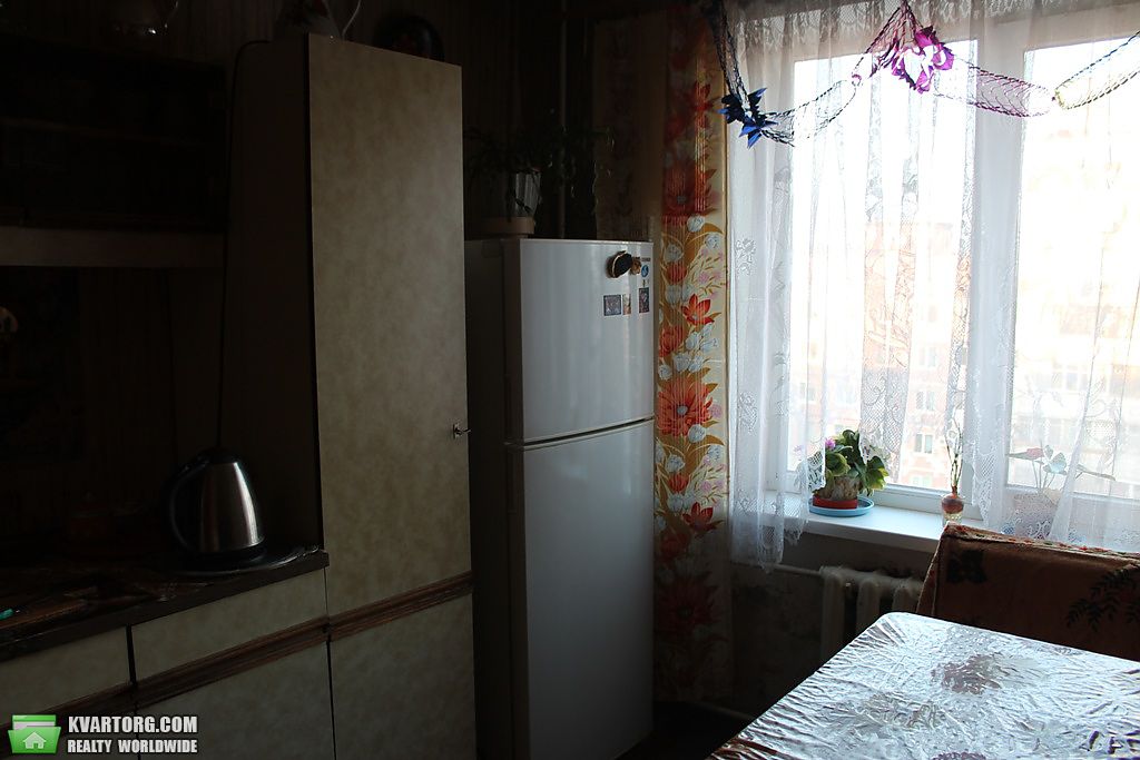 Sell 3-room apartment. Днепропетровск, Набережная Победы — photo 1