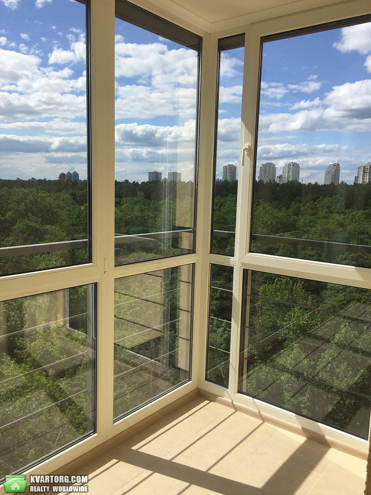Rent out 2-room apartment. Киев,  Петрицкого — photo 3