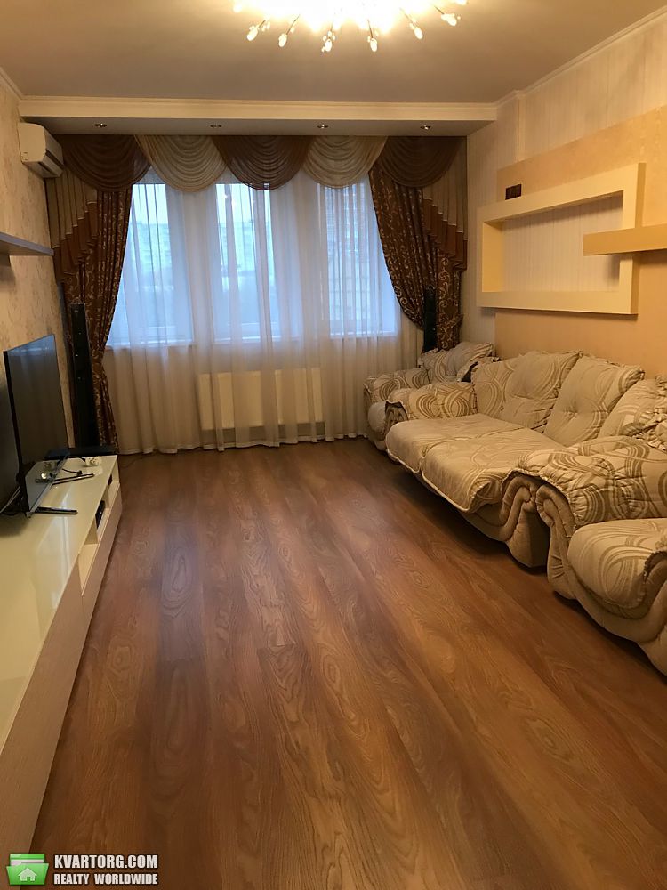 Rent out 2-room apartment. Киев,  Голосеевская — photo 4