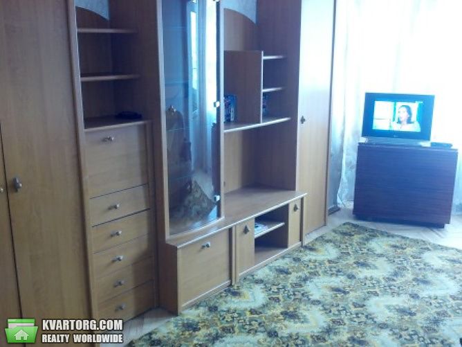 Rent out 2-room apartment. Киев,  Березняковская — photo 2
