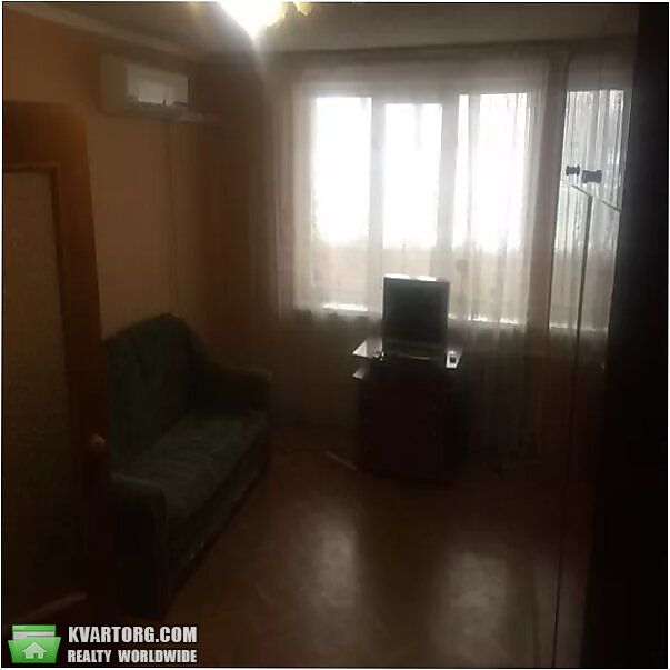 Rent out 1-room apartment. Киев, Зодчих ул. — photo 2