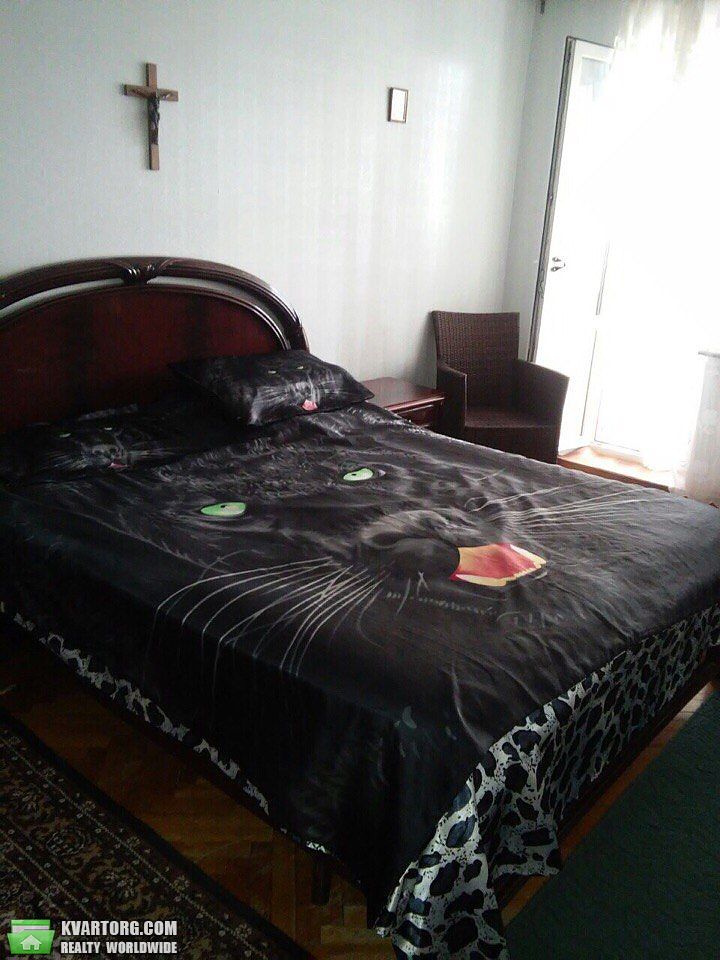 Sell 4-room apartment. Днепропетровск, Коммунаровская — photo 1