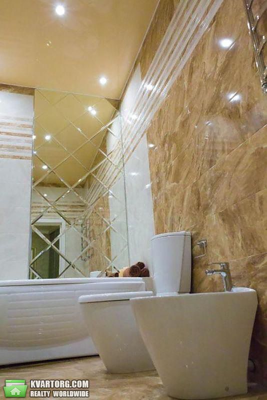 Rent out 2-room apartment. Киев,  Щорса — photo 7