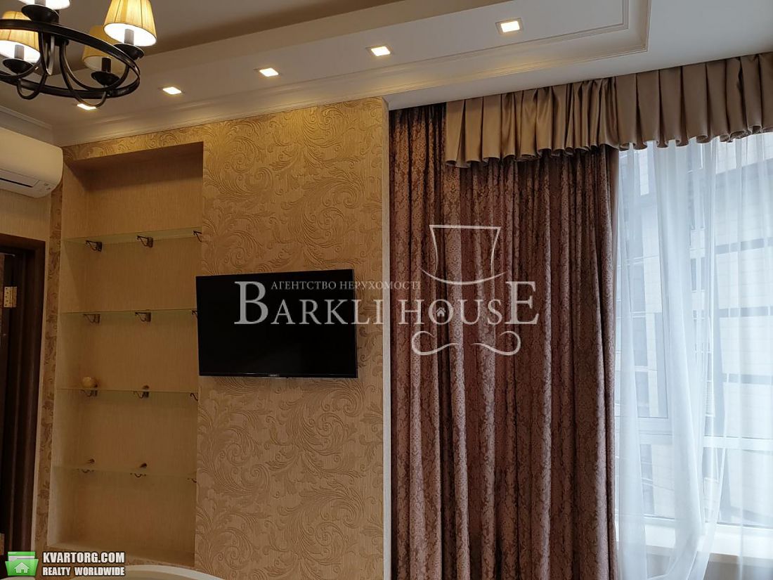 Rent out 3-room apartment. Киев,  Барбюса — photo 9