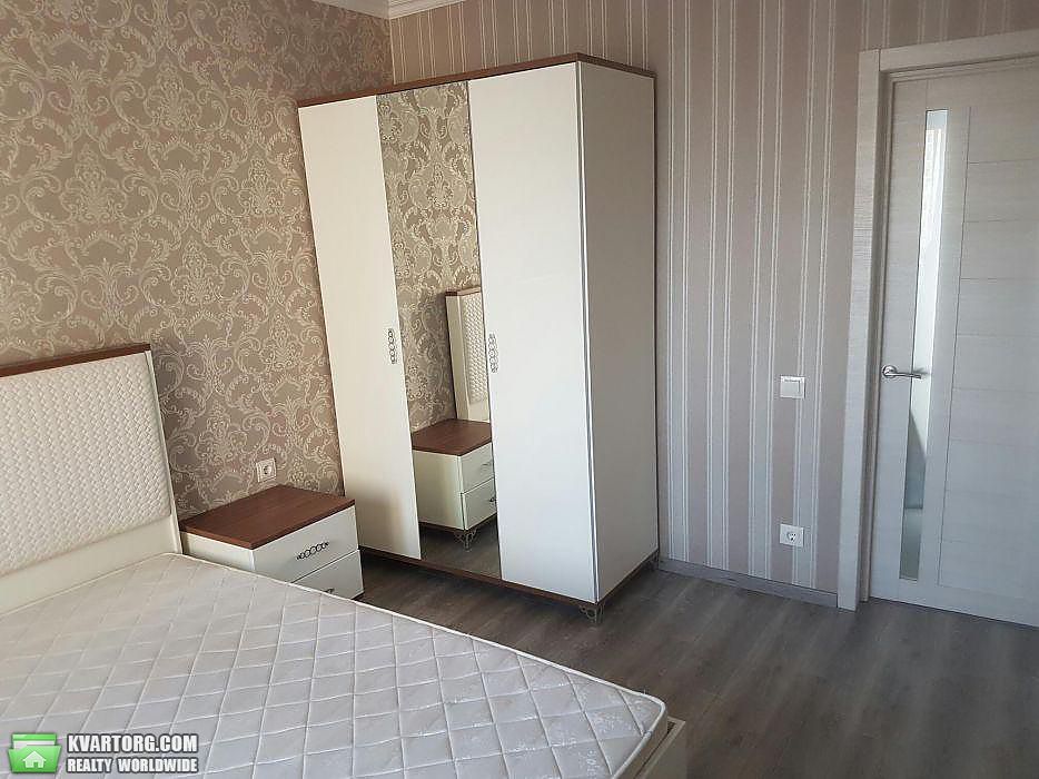 Rent out 3-room apartment. Киев,  Трутенко — photo 3
