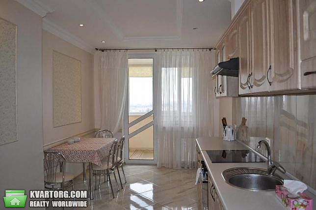 Rent out 3-room apartment. Киев, лобановского — photo 1
