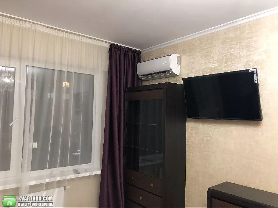 Rent out 1-room apartment. Киев,  Гмыри — photo 3