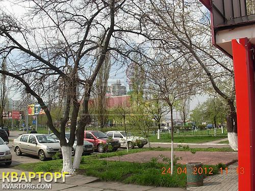 Sell shop. Киев, ул. Малиновского — photo 2