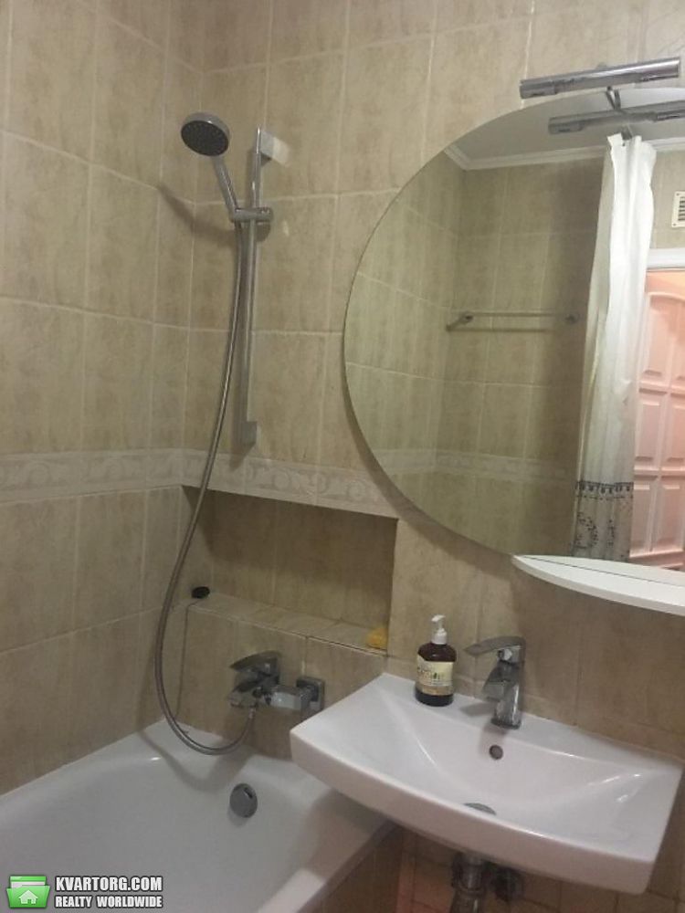 Rent out 2-room apartment. Киев,  Дружбы Народов бул — photo 9