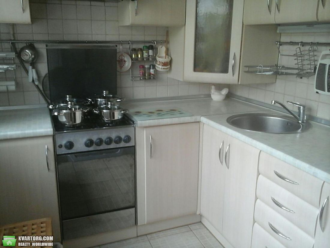 Rent out 2-room apartment. Киев,  Богдана Хмельницкого — photo 4