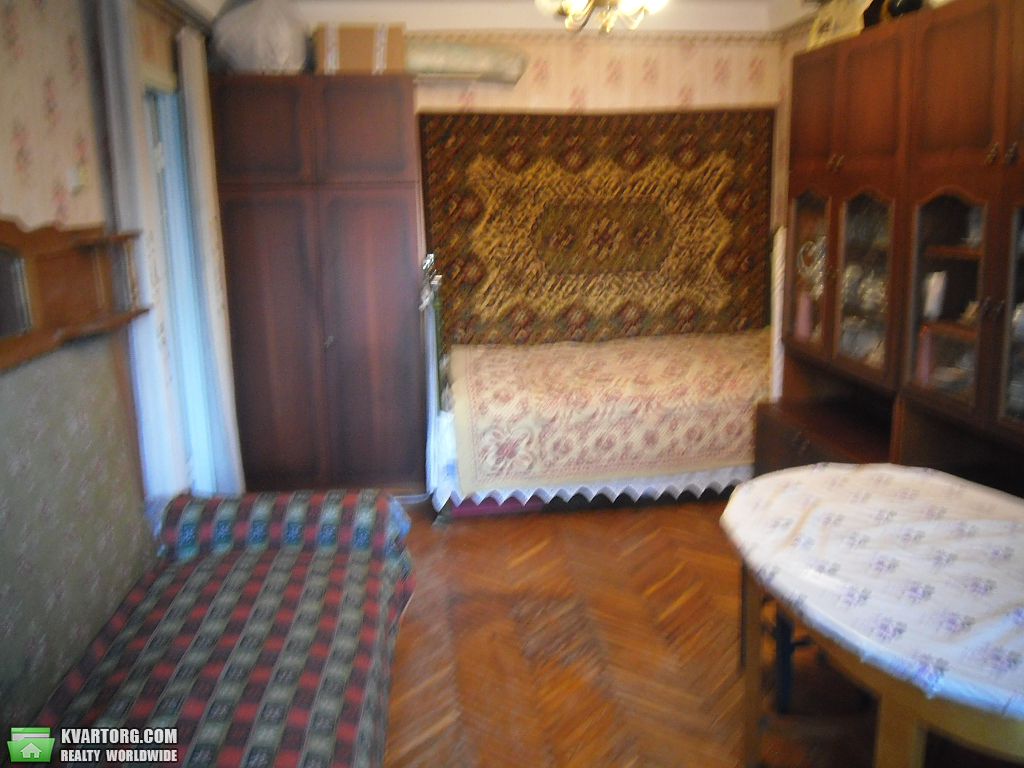 Rent out 1-room apartment. Киев,  Курнатовского — photo 2