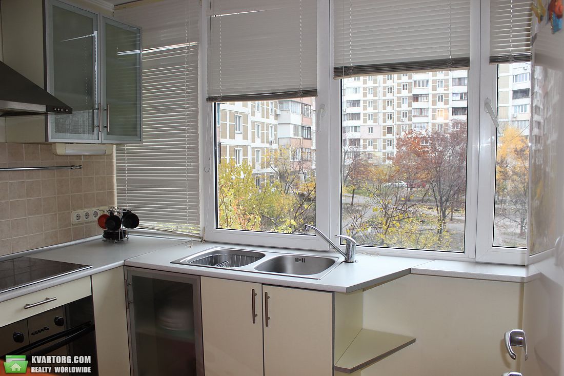 Rent out 2-room apartment. Киев,  Цветаевой — photo 6