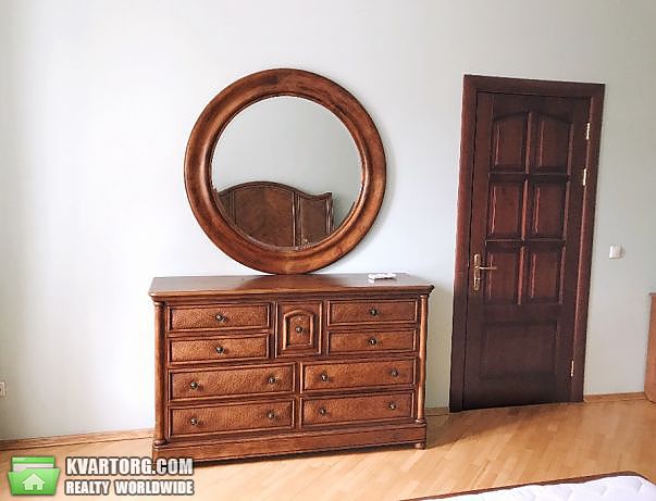 Rent out 2-room apartment. Киев,  Жилянская — photo 3