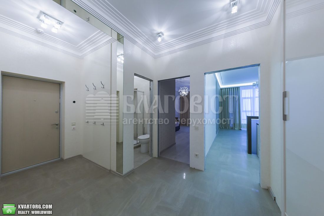 Rent out 3-room apartment. Киев,  Барбюса — photo 4