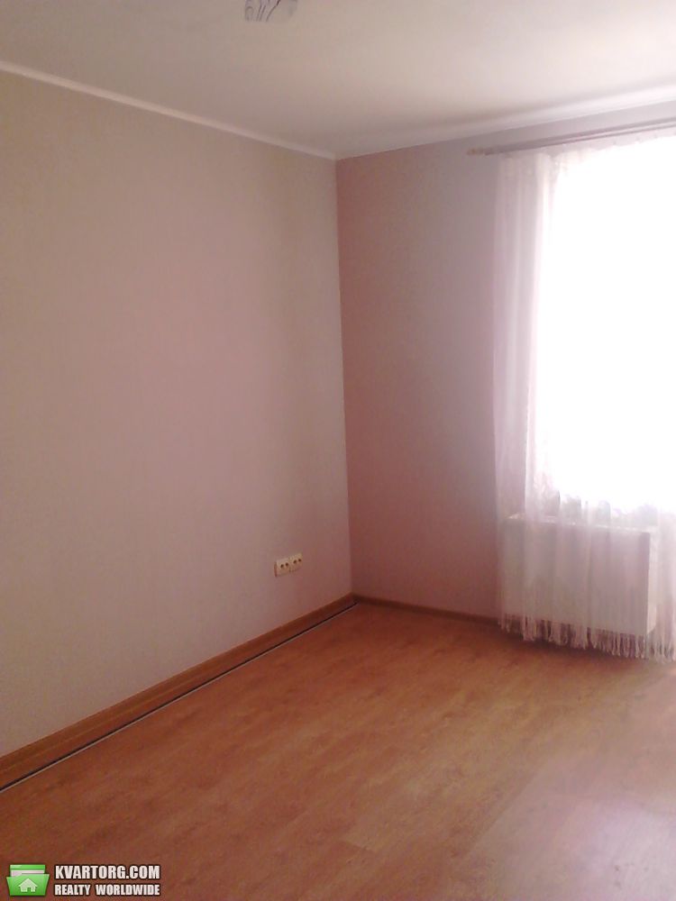Rent out 2-room apartment. Киев,  Луначарского — photo 3