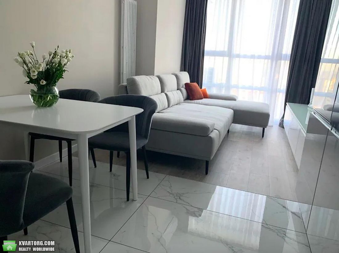Rent out 2-room apartment. Киев,  Никольско-Слободская — photo 1