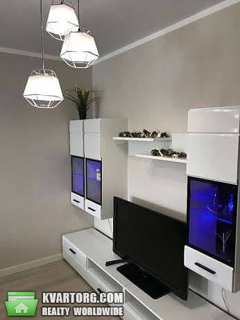 Rent out 3-room apartment. Киев,  Мельникова — photo 9