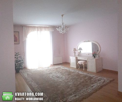 Rent out house. Киев, Лесная — photo 8
