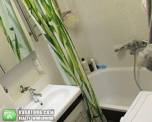 Sell 2-room apartment. Киев,  Метростроевская — photo 4