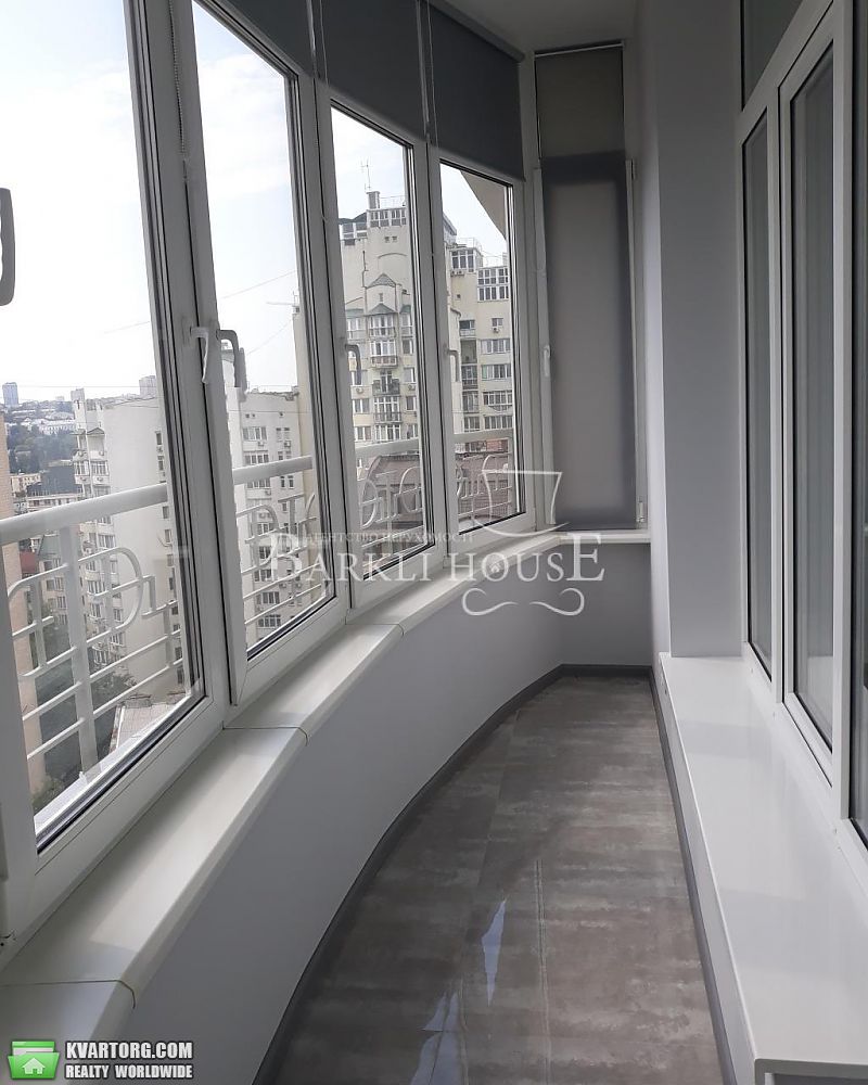 Rent out 4-room apartment. Киев,  Тургеневская — photo 9